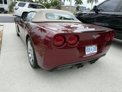 Used 2007 Chevrolet Corvette Convertible w/ Preferred Equipment Group RWD image 8