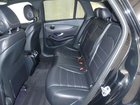 Used 2022 Mercedes-Benz GLC 300 4MATIC w/ Multimedia Package Lite image 25
