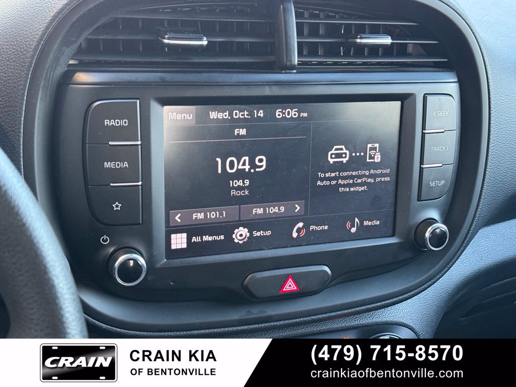 Used 2025 Kia Soul LX w/ LX Technology Package FWD image 15