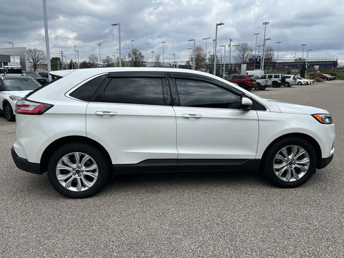 Used 2022 Ford Edge Titanium image 8