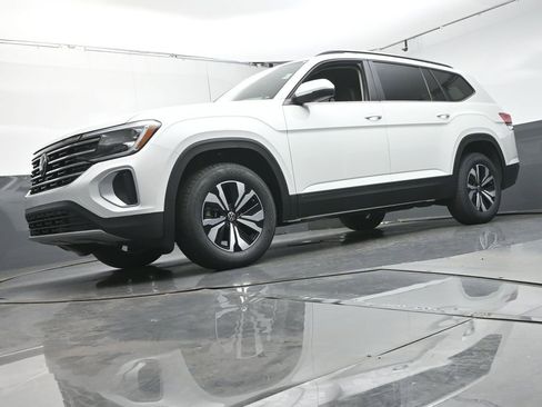 New 2026 Volkswagen Atlas SE FWD image 33