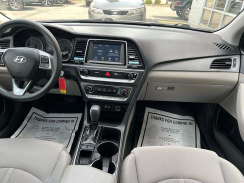 Used 2019 Hyundai Sonata SE FWD image 15