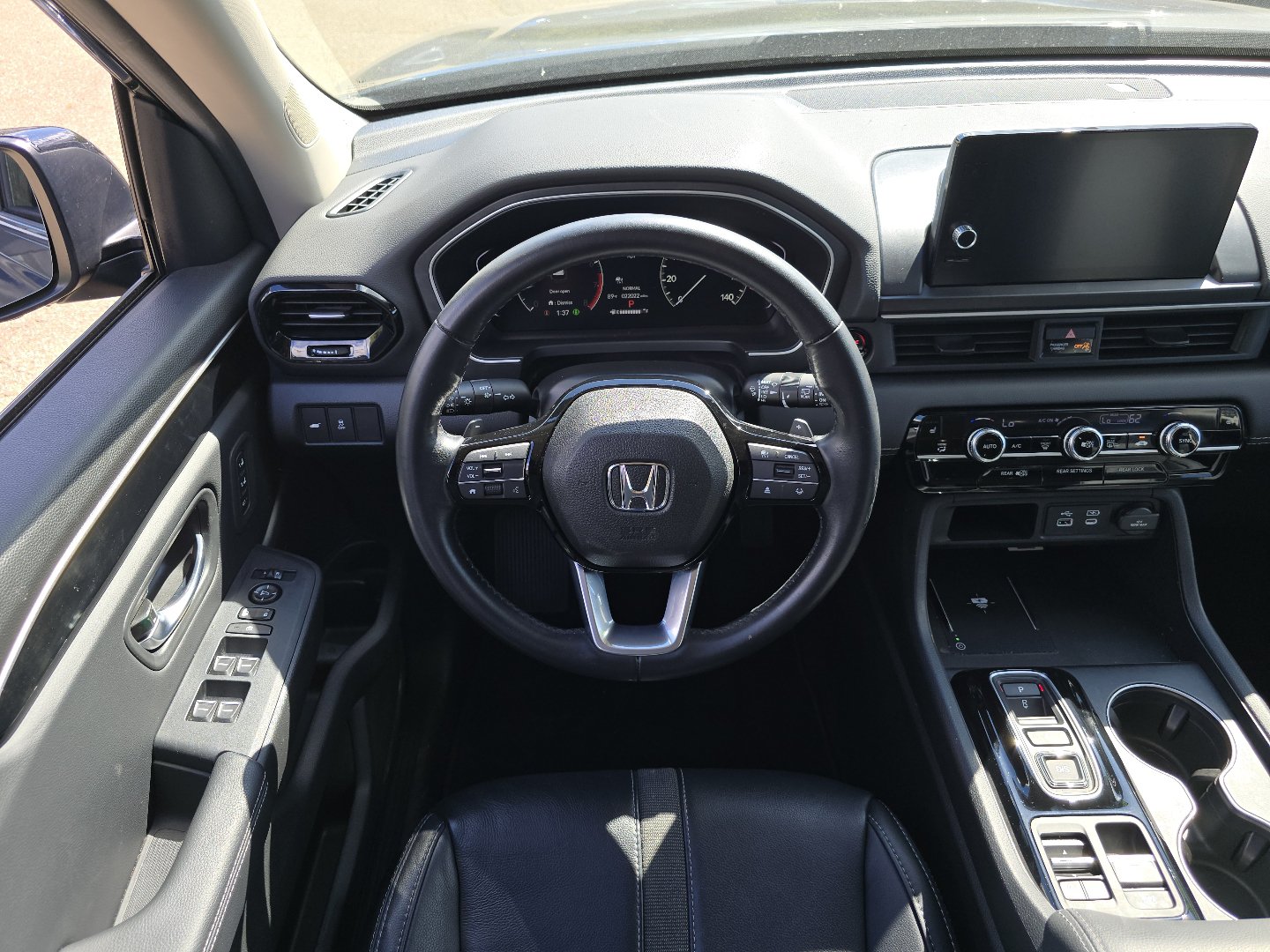 Used 2025 Honda Pilot EX-L image 25