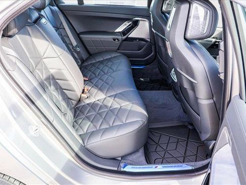 Used 2025 BMW 740i xDrive image 24