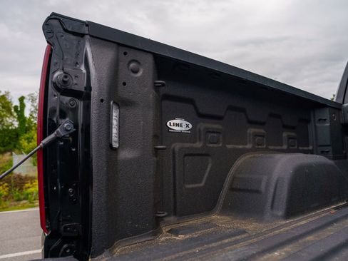 Used 2023 Chevrolet Silverado 1500 LT AWD/4WD image 18