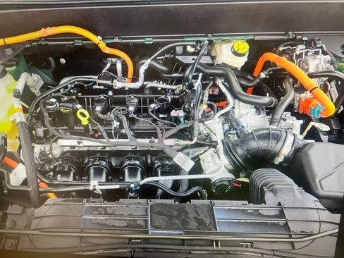 Used 2025 Ford Maverick XL w/ Equipment Group 101A AWD/4WD image 3