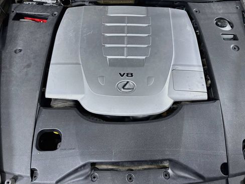Used 2010 Lexus LS 460 RWD image 39