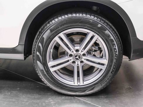 Certified 2022 Mercedes-Benz GLC 300 4MATIC image 9