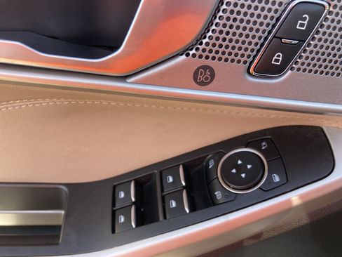 Used 2024 Ford Explorer Limited image 15