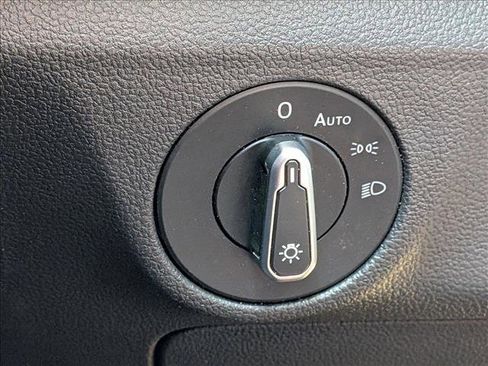 Used 2021 Volkswagen Jetta S w/ Driver Assistance Package image 10