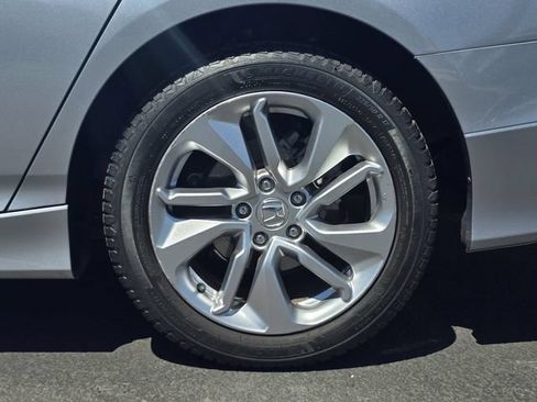Used 2018 Honda Accord LX image 19