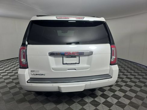 Used 2020 GMC Yukon Denali w/ Denali Premium Package AWD/4WD image 4