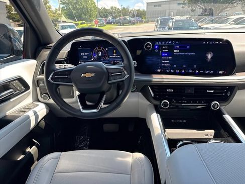 Used 2025 Chevrolet Tahoe Premier RWD image 15