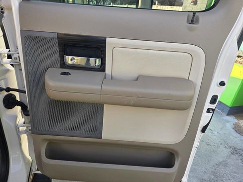 Used 2008 Lincoln Mark LT 2WD image 24