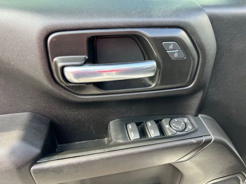 Used 2022 Chevrolet Silverado 1500 Custom image 17