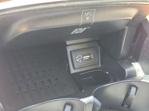 Used 2019 Mercedes-Benz E 300 4MATIC image 34