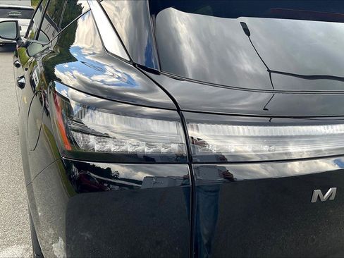 Certified 2025 Nissan Murano SL image 30