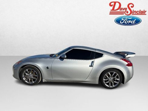 Used 2013 Nissan 370Z Coupe image 10