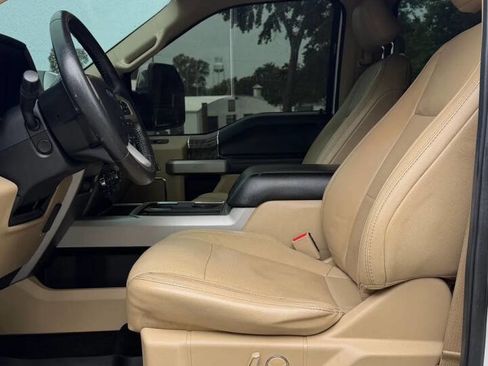 Used 2017 Ford F250 Lariat w/ Lariat Ultimate Package AWD/4WD image 16