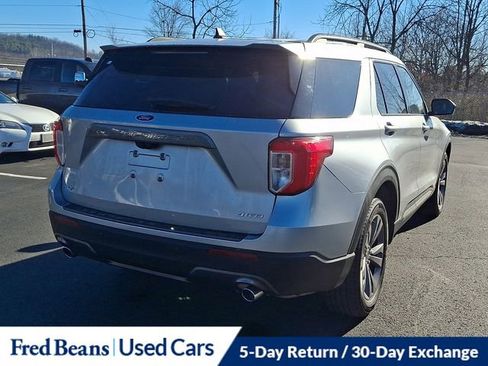 Certified 2022 Ford Explorer XLT w/ Equipment Group 202A image 11