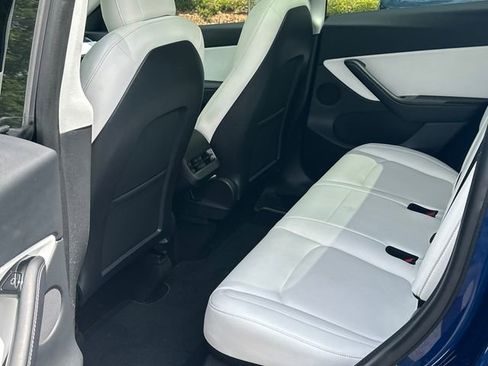 Used 2021 Tesla Model Y Long Range AWD/4WD image 20