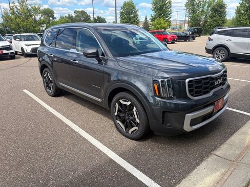 Certified 2024 Kia Telluride S AWD/4WD image 4