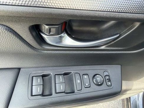 Used 2025 Honda CR-V LX image 8