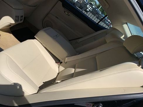 Used 2014 Lexus ES 350 w/ Premium Package FWD image 10