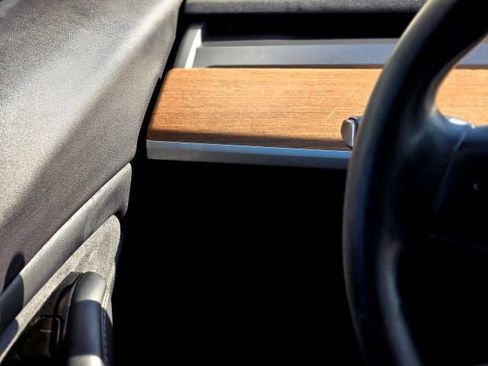 Used 2019 Tesla Model 3 Performance AWD/4WD image 16