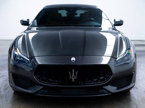 Used 2022 Maserati Quattroporte Trofeo RWD image 2