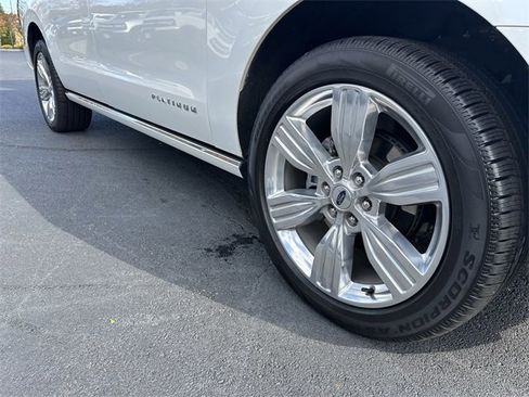 Certified 2024 Ford Expedition Max Platinum image 11