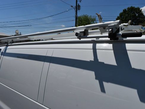 Used 2015 Chevrolet Express 2500 image 33