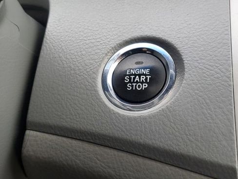 Used 2009 Toyota Avalon Limited image 14