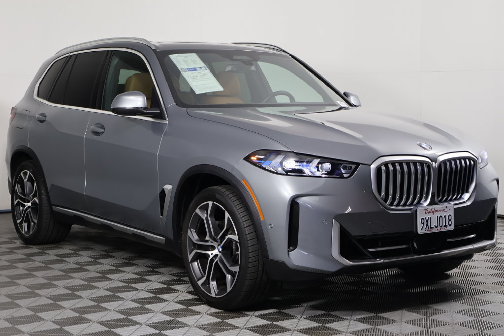 Certified 2026 BMW X5 xDrive40i AWD/4WD image 3