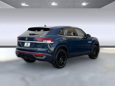 Used 2022 Volkswagen Atlas Cross Sport SE image 9