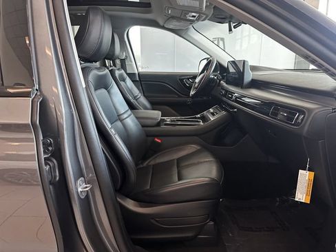 Certified 2025 Lincoln Aviator AWD w/ Jet Appearance Package image 32