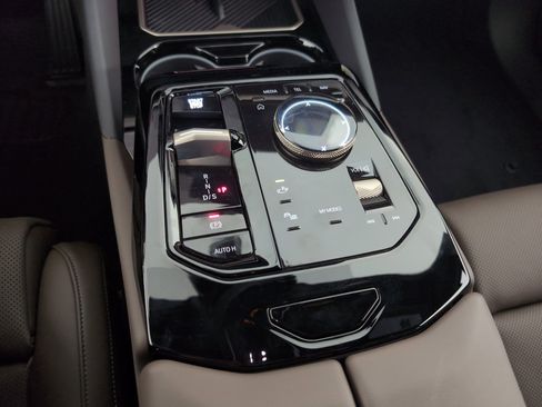 Used 2026 BMW 530i w/ Premium Package image 15