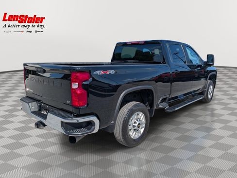 Used 2025 Chevrolet Silverado 2500 LT w/ Convenience Package AWD/4WD image 5