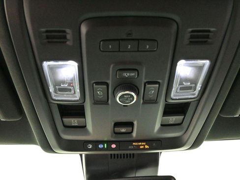 Used 2024 Chevrolet Suburban RST w/ Luxury Package AWD/4WD image 31