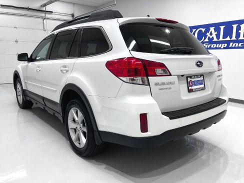 Used 2014 Subaru Outback 2.5i Limited w/ Moonroof Package image 10