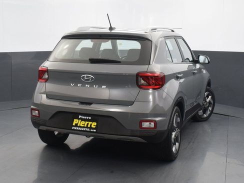 Used 2023 Hyundai Venue SEL w/ Cargo Package image 7