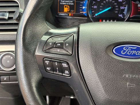 Used 2019 Ford Explorer XLT w/ Equipment Group 202A FWD image 17