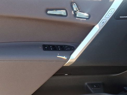 Certified 2023 BMW iX xDrive50 w/ Premium Package image 12