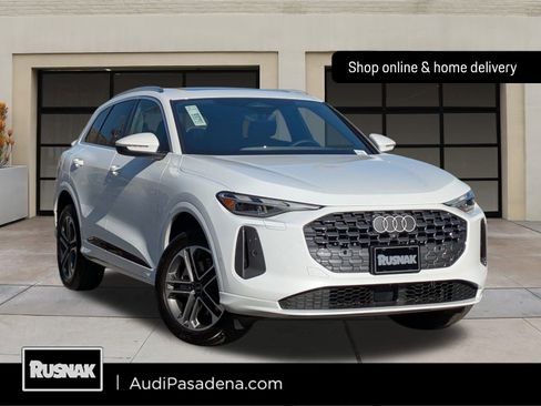 New 2025 Audi Q5 Premium image 1