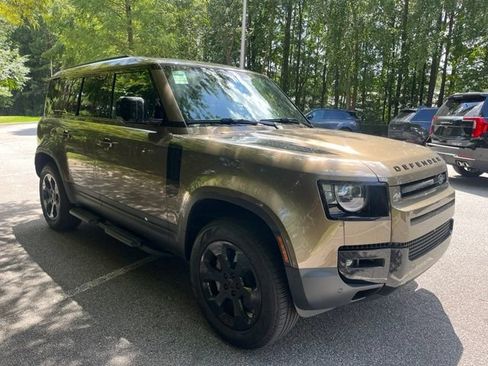 Used 2026 Land Rover Defender 110 S AWD/4WD image 2