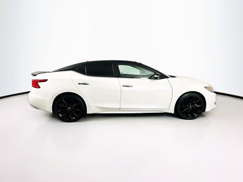 Used 2017 Nissan Maxima Platinum FWD image 10