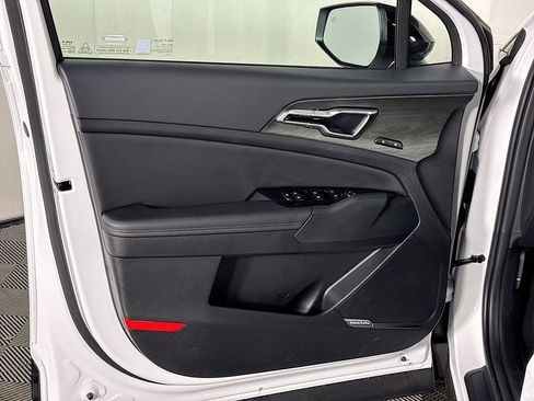 New 2025 Kia Sportage X-Pro Prestige image 10