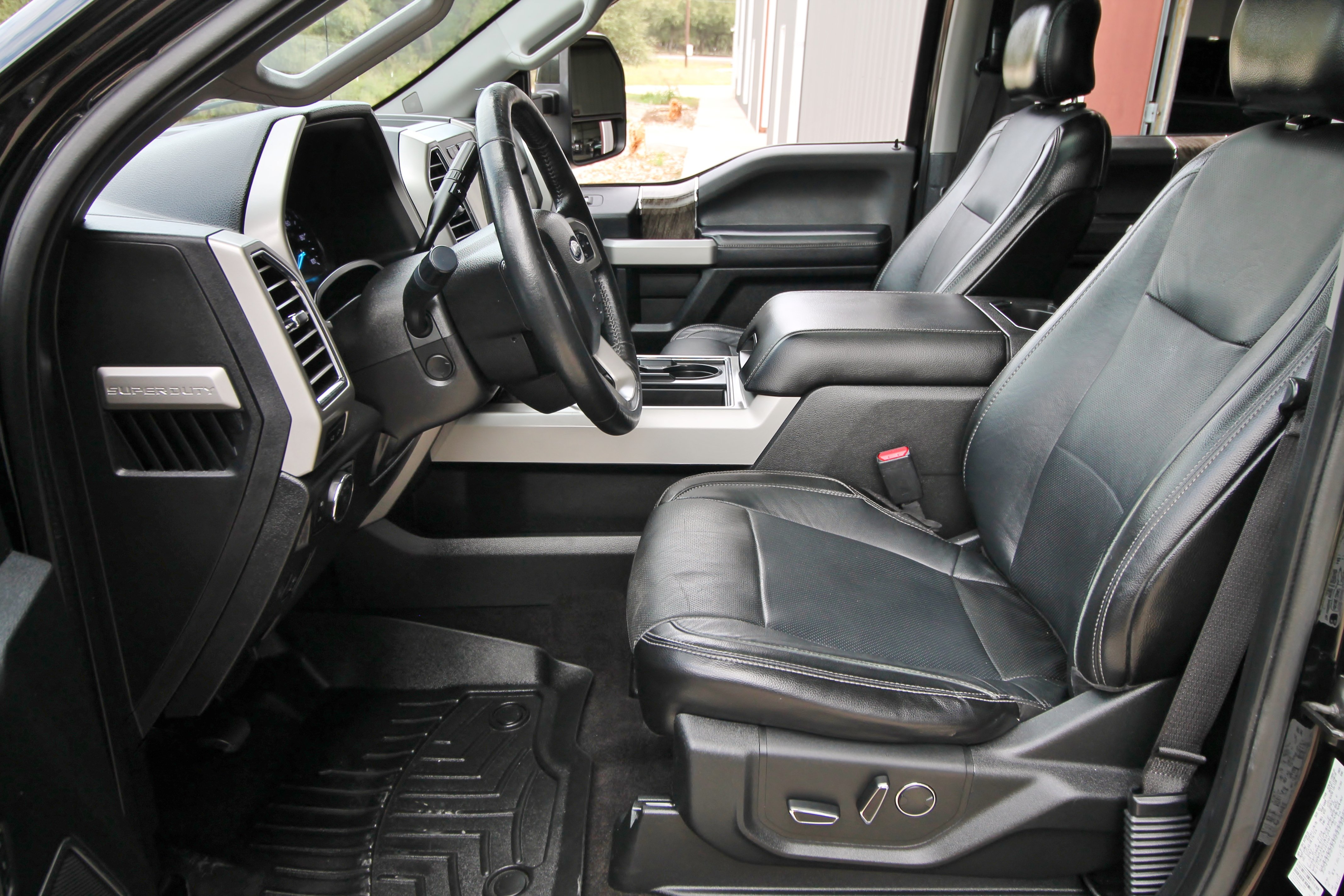 Used 2017 Ford F250 Lariat w/ Lariat Ultimate Package AWD/4WD image 21