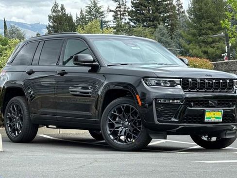 New 2026 Jeep Grand Cherokee Summit w/ Obsidian Package image 2