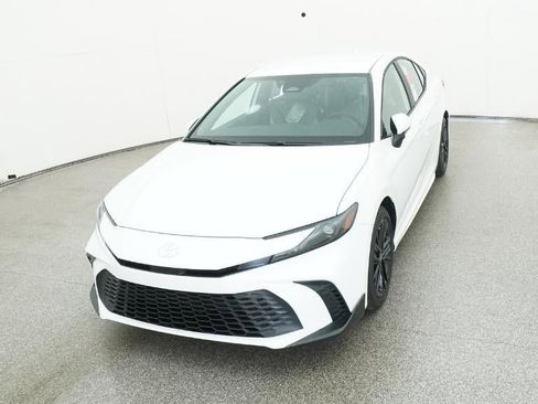 New 2026 Toyota Camry SE image 8